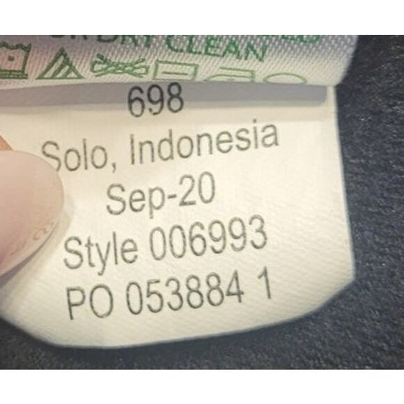 Lilly Pulitzer Velour Pullover – Black – Size L – Cold Shoulder - Picture 8 of 8